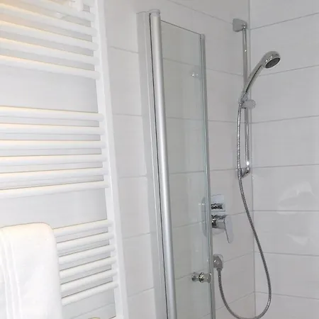 Adler Ξενοδοχείο